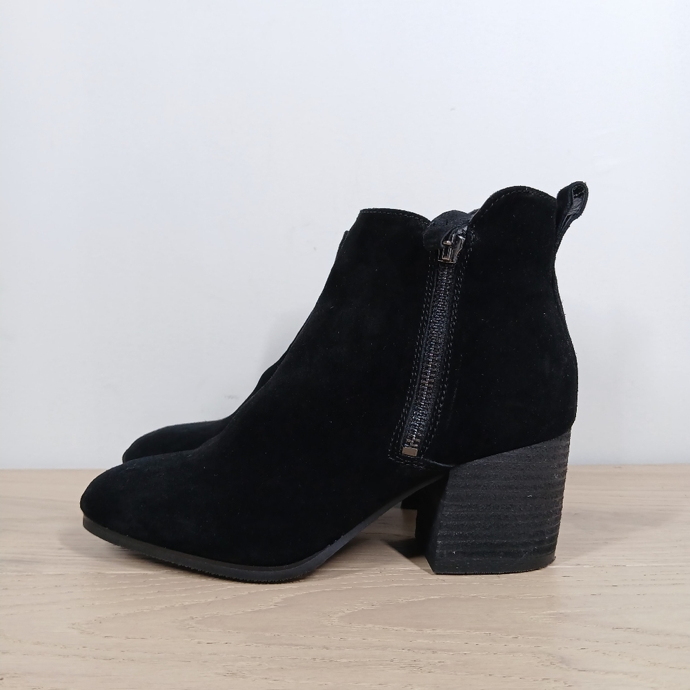 Blondo Black Leather Waterproof Block Heel Ankle Boots‎ 547